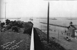 Harbor-entrance-1914